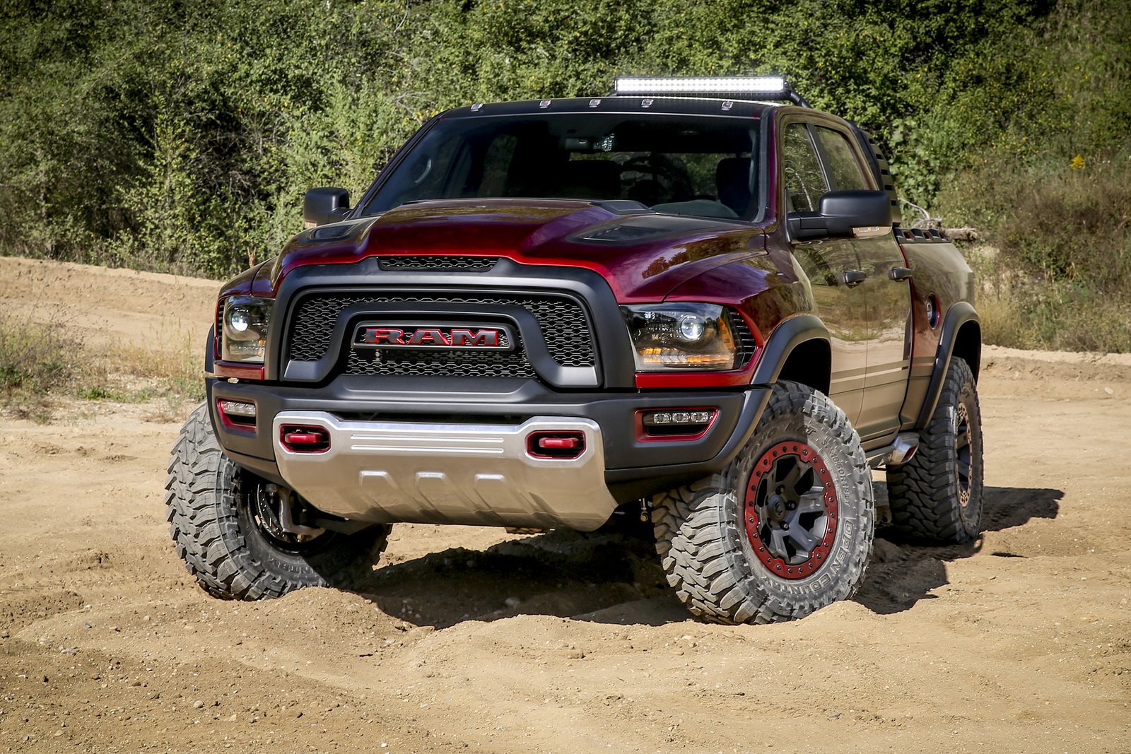 Dodge замахнулся на Ford Raptor