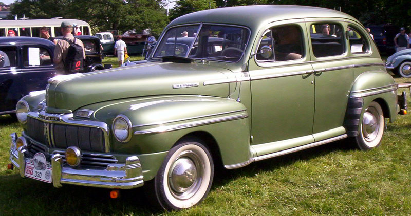 Ford Mercury Town sedan