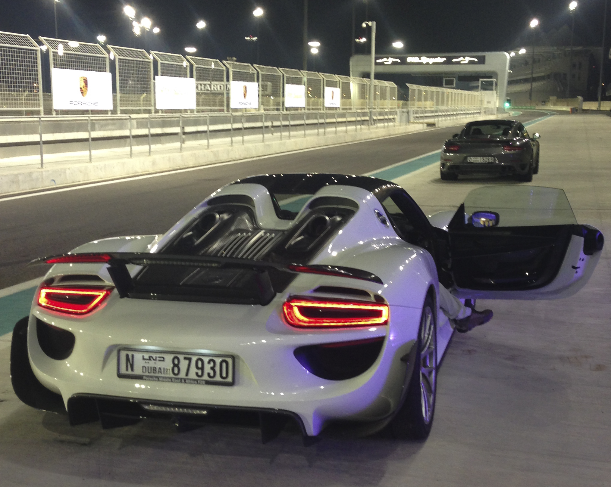 Порше 918 Spyder в Дубае