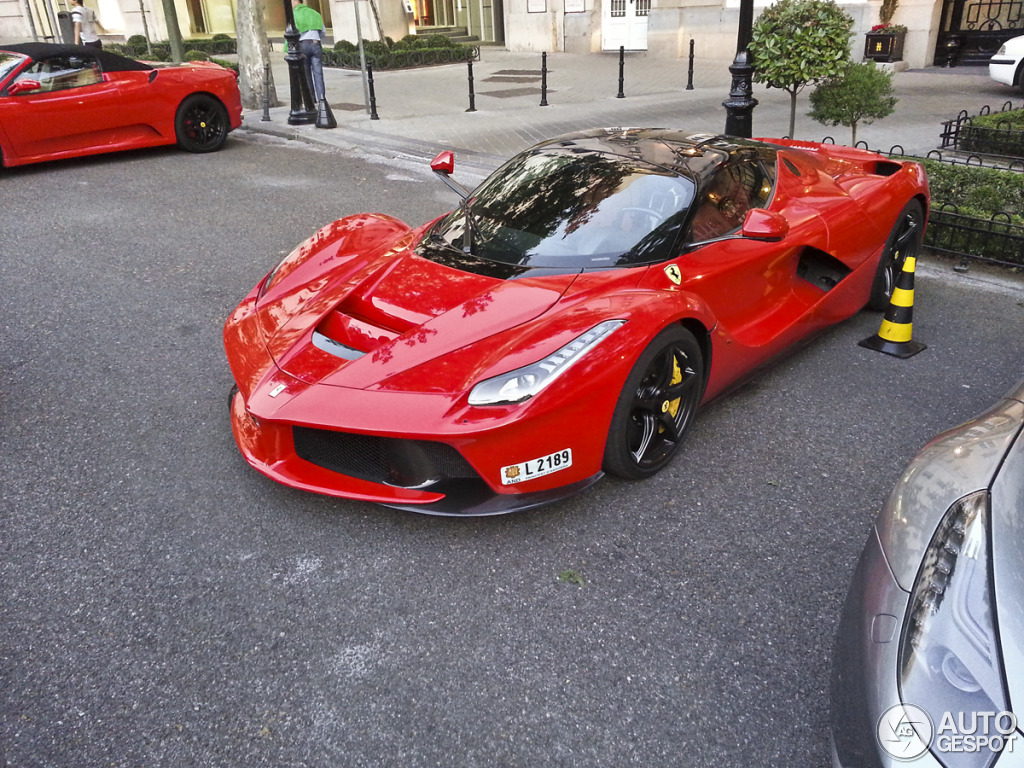 Ferrari LAFERRARI Purple