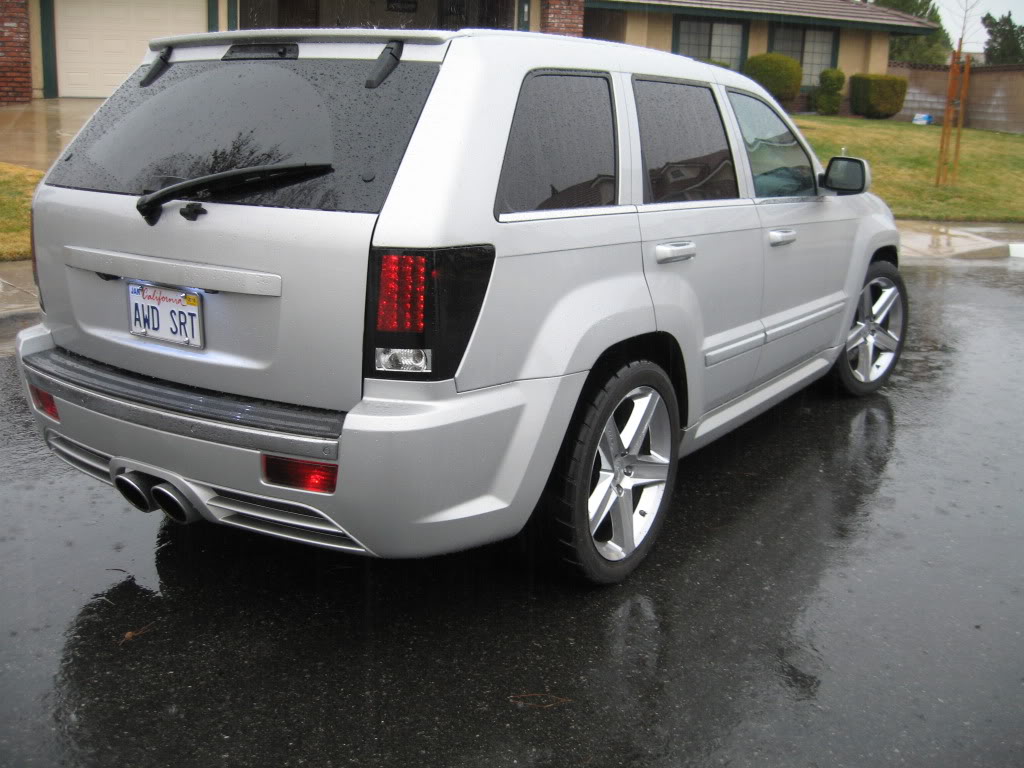 1100HP JeepGrandCherokee SRT8 2008 Adam&John @ SpankinTimesMotorsports